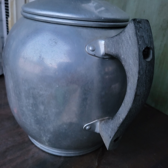 Vtg West Bend Aluminum Co. Quick Drip Coffee, Tea Pot & Matching Lid - Picture 2 of 3